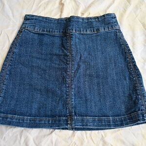 Forever 21 Denim Mini Skirt – Medium Blue, Size S ✨